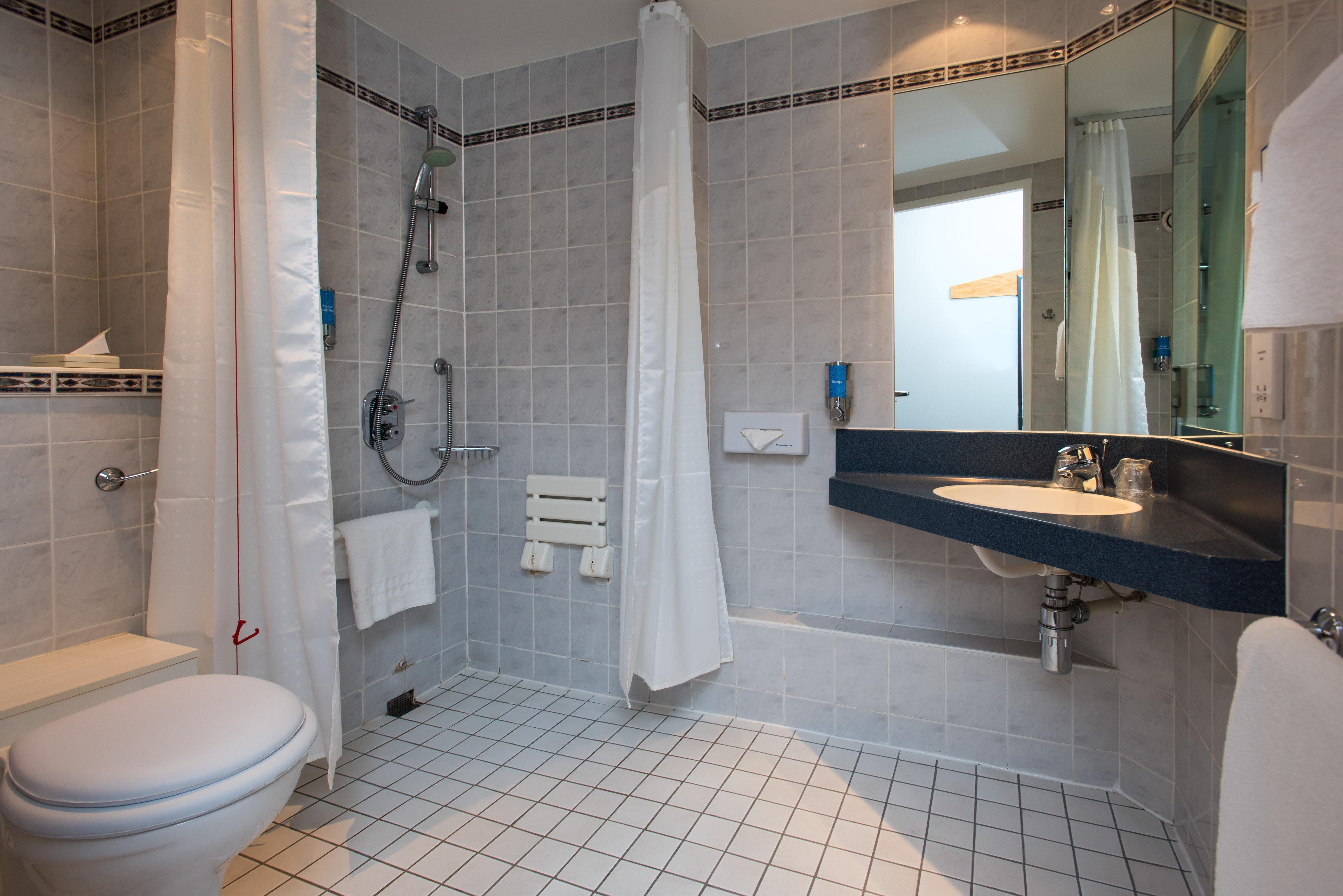 Holiday Inn Express Warwick - Stratford-Upon-Avon By Ihg Eksteriør bilde
