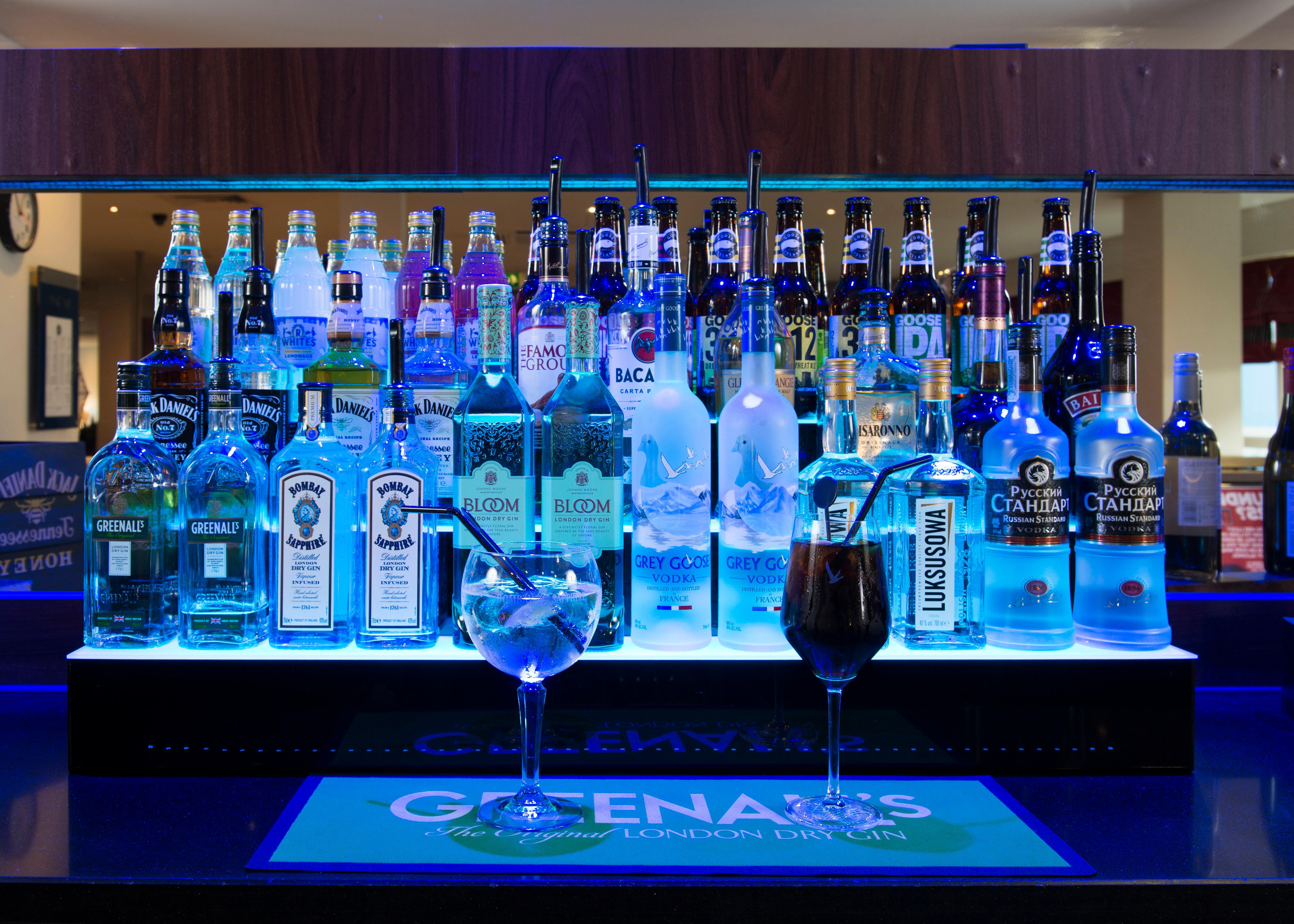 Holiday Inn Express Warwick - Stratford-Upon-Avon By Ihg Eksteriør bilde