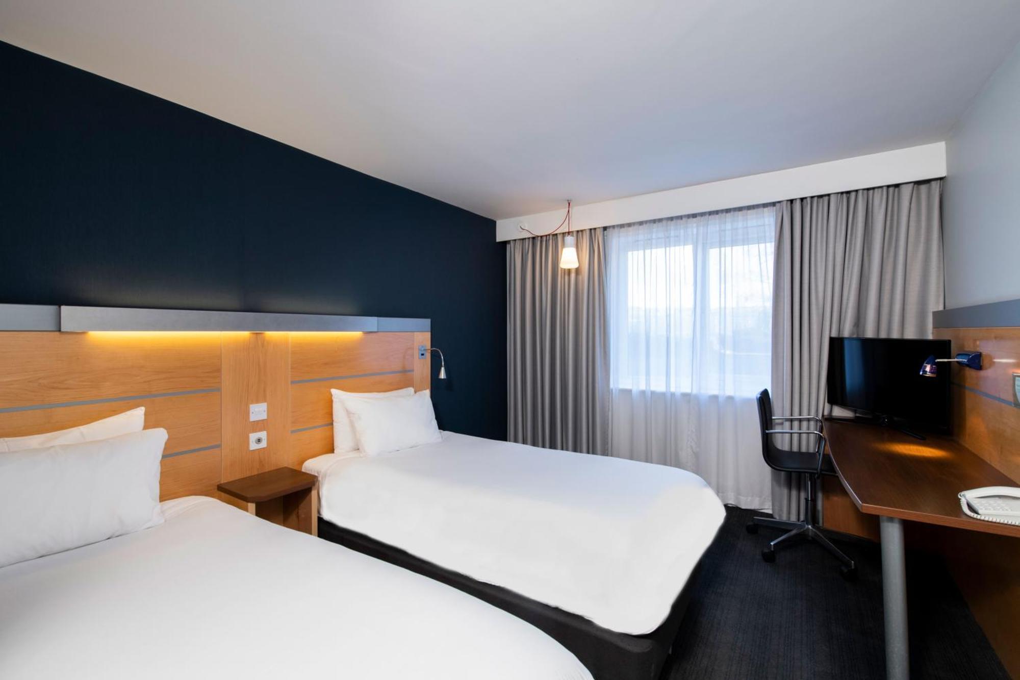 Holiday Inn Express Warwick - Stratford-Upon-Avon By Ihg Rom bilde