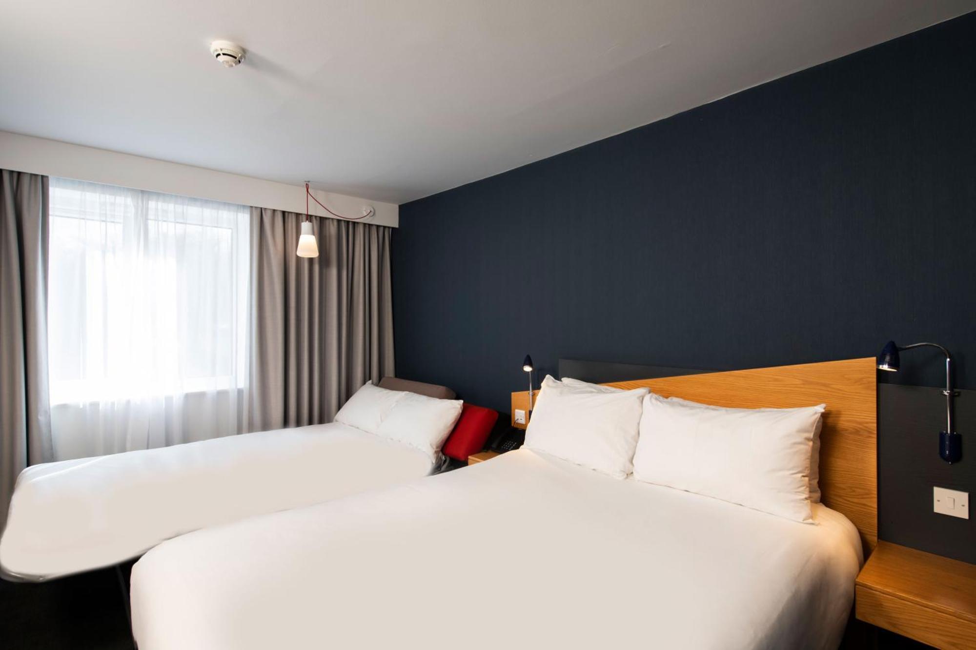 Holiday Inn Express Warwick - Stratford-Upon-Avon By Ihg Rom bilde