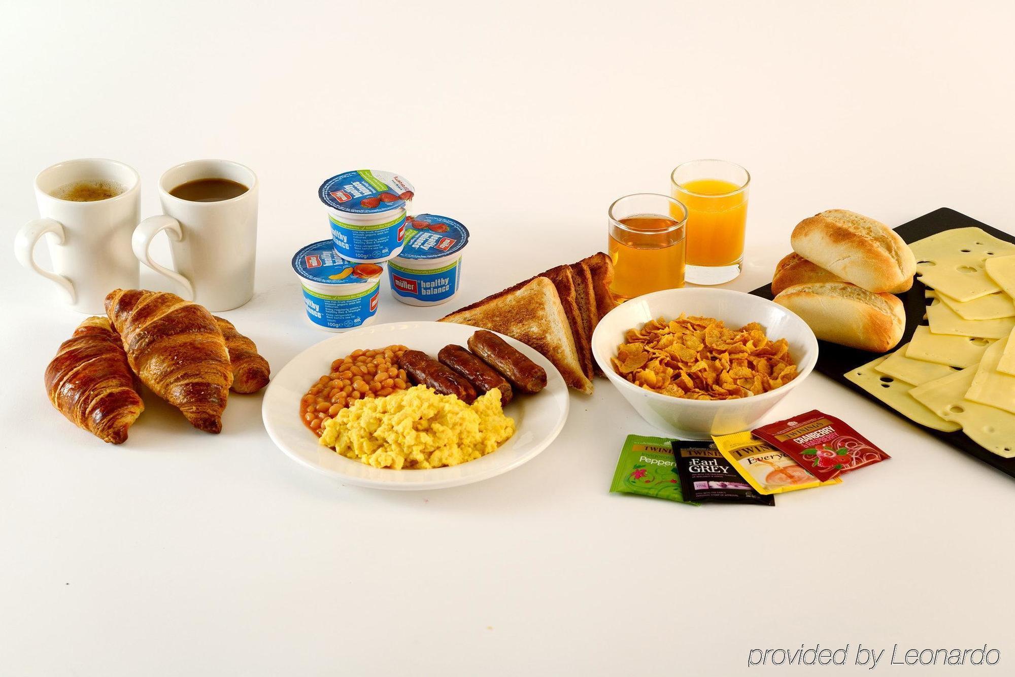 Holiday Inn Express Warwick - Stratford-Upon-Avon By Ihg Eksteriør bilde