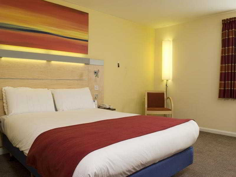 Holiday Inn Express Warwick - Stratford-Upon-Avon By Ihg Eksteriør bilde