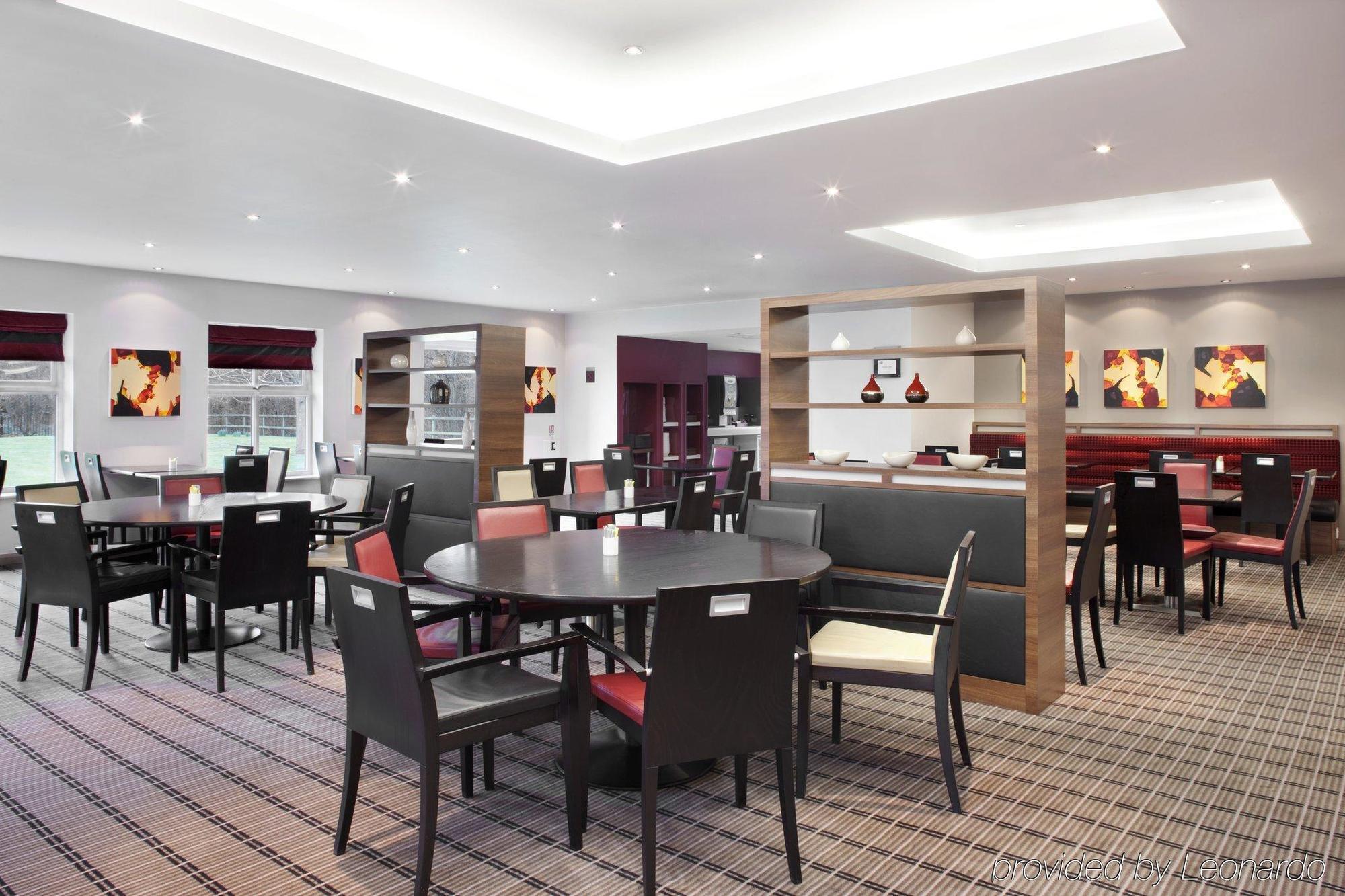 Holiday Inn Express Warwick - Stratford-Upon-Avon By Ihg Eksteriør bilde