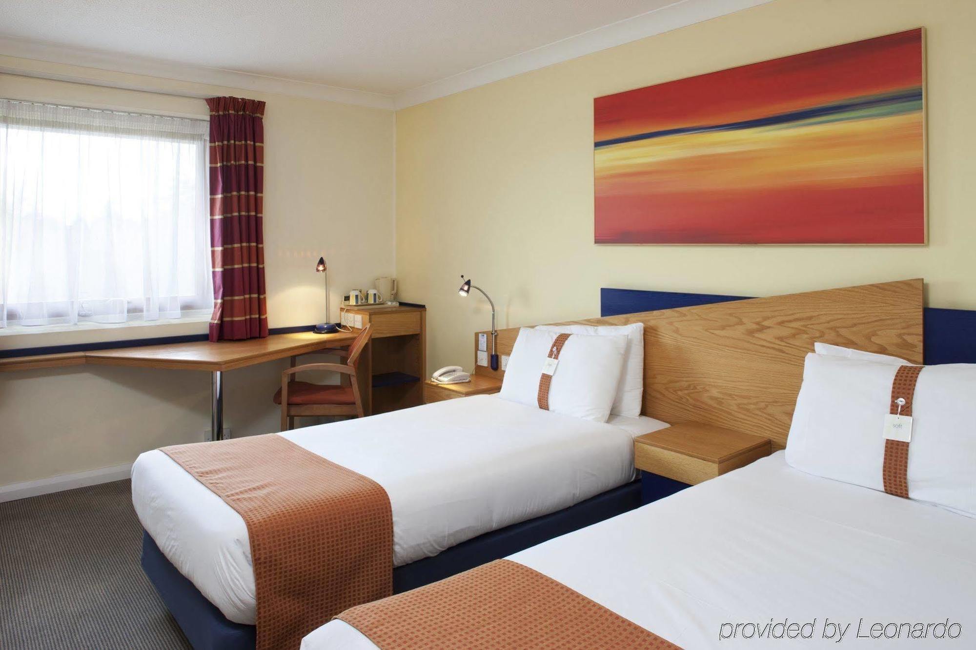Holiday Inn Express Warwick - Stratford-Upon-Avon By Ihg Eksteriør bilde